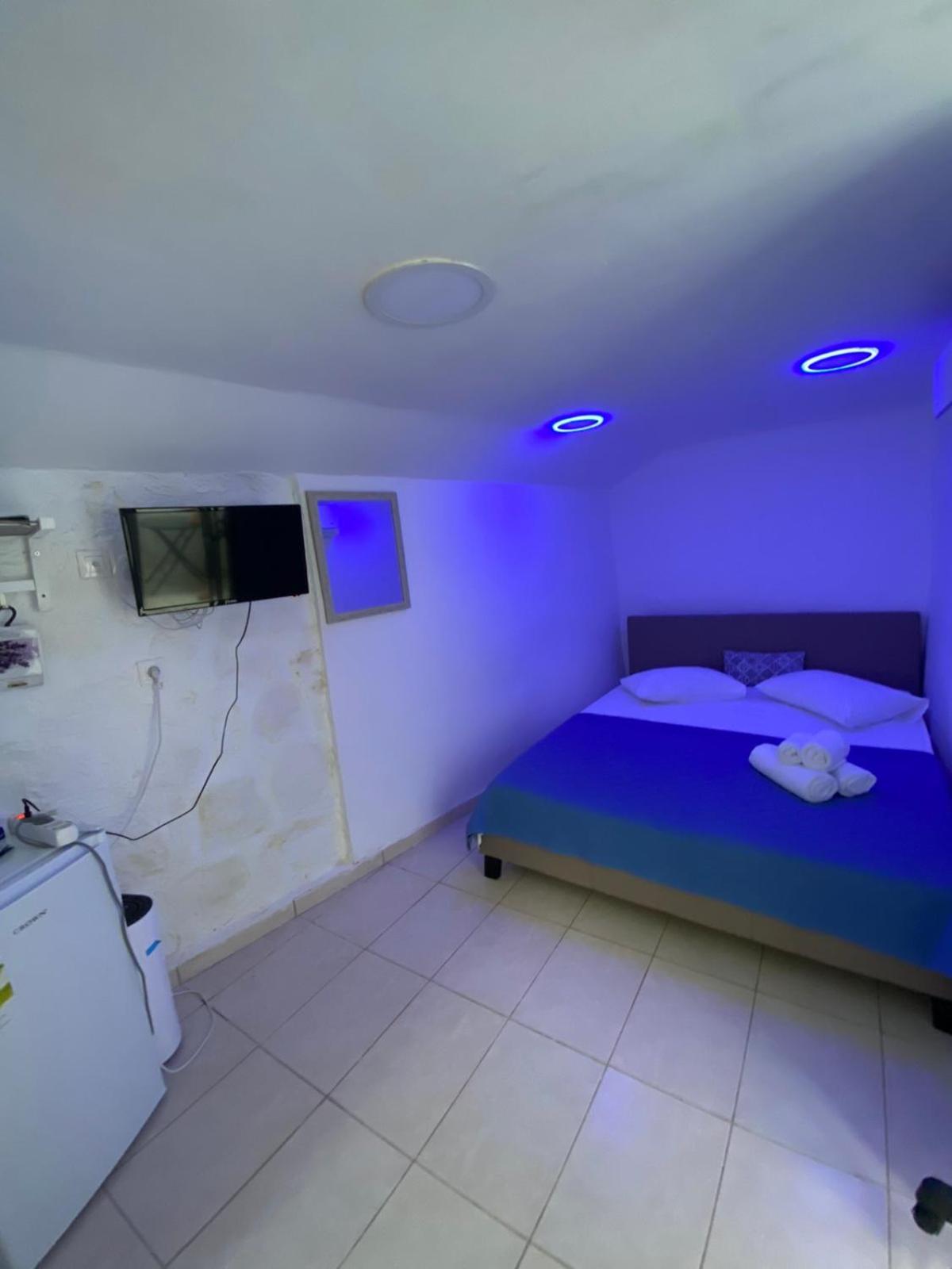 Tolos Budget Rooms Loggos Longós الغرفة الصورة